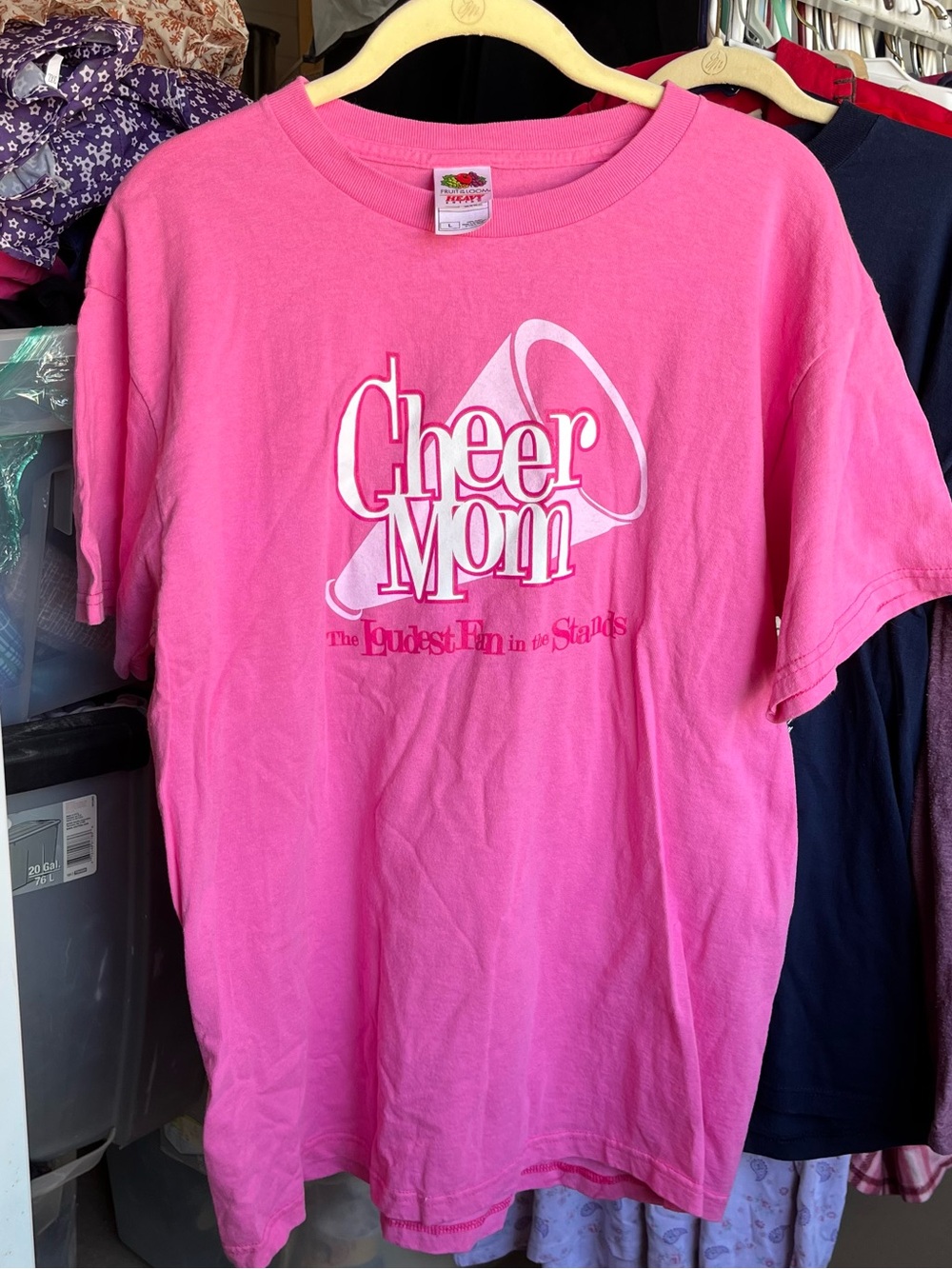 Fruit of the Loom Hot Pink "Cheer Mom" Graphic Tee Sz. L Large